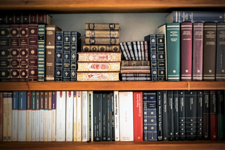 How to Write a Short Narrative Essay About Writing or Literature